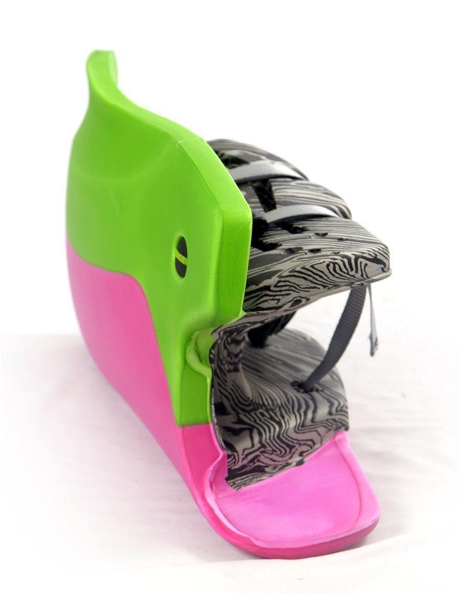 OBO | OBO HI REBOUND Leg guards Green Wing/Red | HI REBOUND Leg guards Green Wing/Red - Green Wing/Red / Medium | Total Hockey